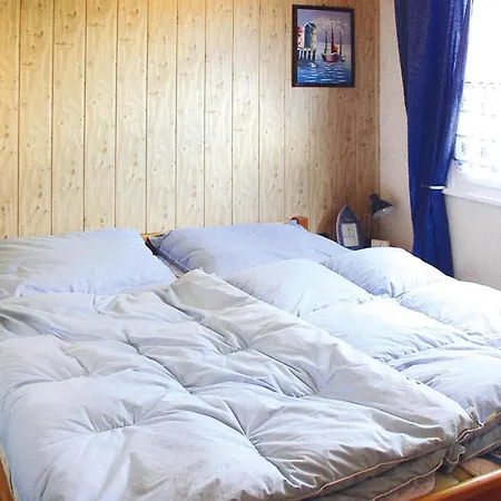 Feriehus Twin At Black Lake, Schwarz, Cleaning Included *